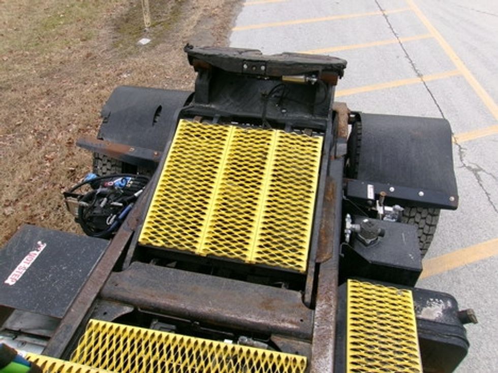 Yard Truck-Heavy Duty Tractors-Autocar-2014-XSPOTTER-Greensboro-NC-51,156\n\t\tmiles-$ 39,250 - Image 8