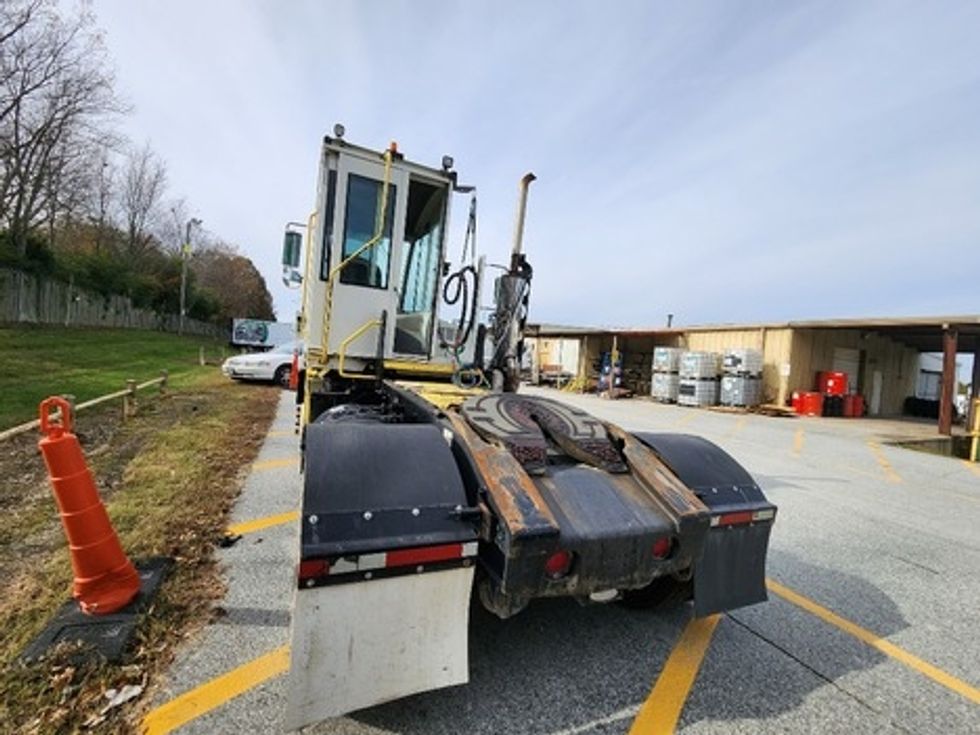 Yard Truck-Heavy Duty Tractors-Autocar-2018-XSPOTTER-Greensboro-NC-248,937\n\t\tmiles-$ 40,000 - Image 5