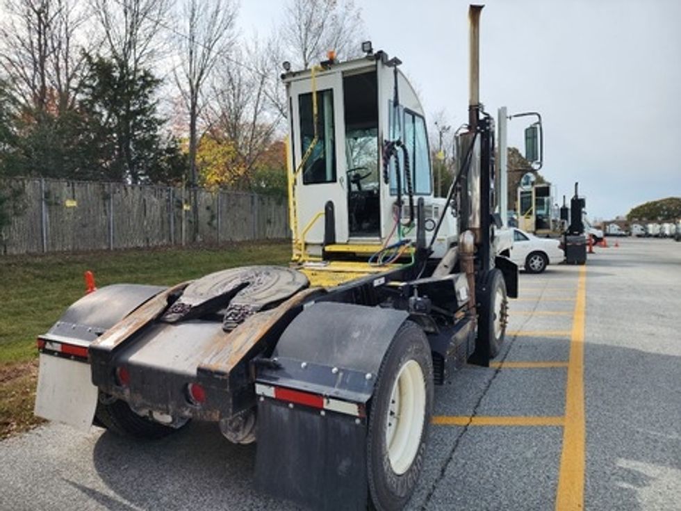 Yard Truck-Heavy Duty Tractors-Autocar-2018-XSPOTTER-Greensboro-NC-248,937\n\t\tmiles-$ 40,000 - Image 6