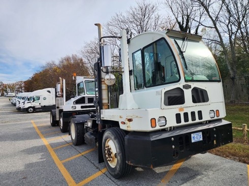 Yard Truck-Heavy Duty Tractors-Autocar-2018-XSPOTTER-Greensboro-NC-248,937\n\t\tmiles-$ 40,000 - Image 8