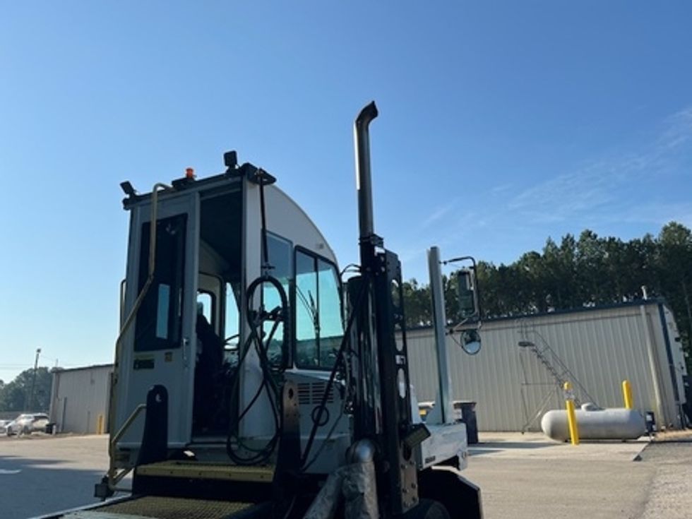 Yard Truck-Heavy Duty Tractors-Autocar-2018-XSPOTTER-Sanford-NC-60,216\n\t\tmiles-$ 53,000 - Image 4