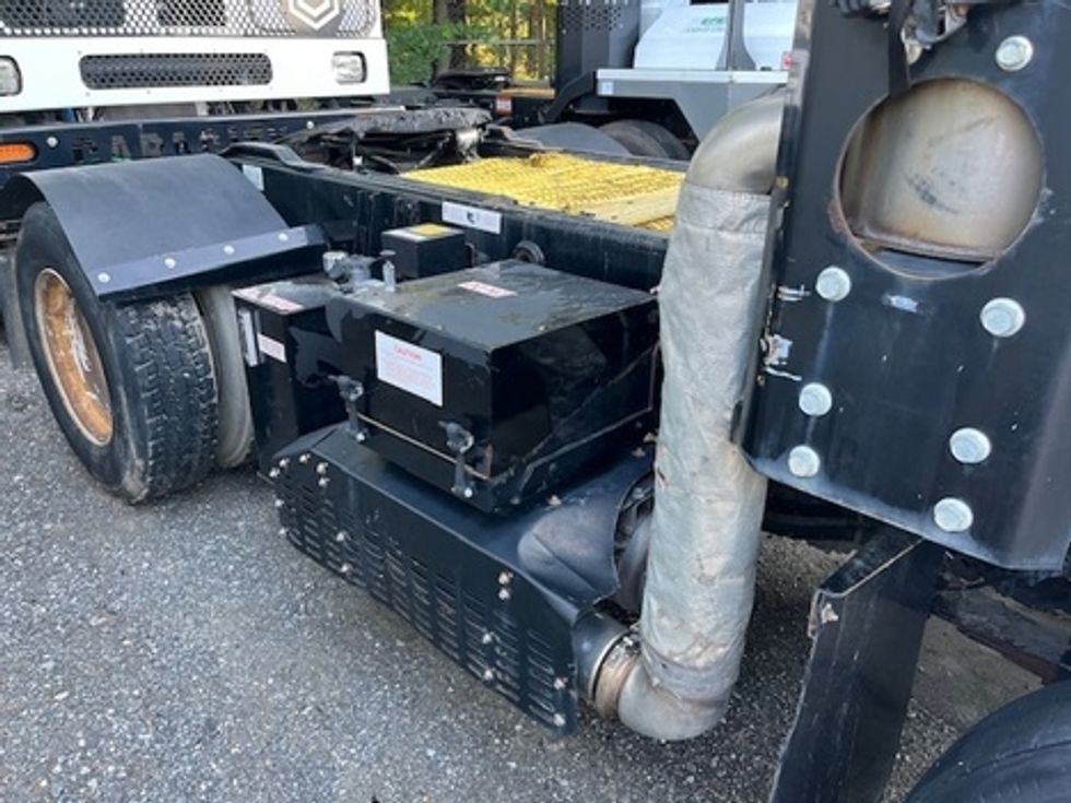 Yard Truck-Heavy Duty Tractors-Autocar-2018-XSPOTTER-Sanford-NC-60,216\n\t\tmiles-$ 53,000 - Image 7