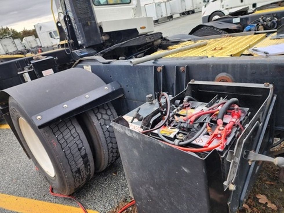 Yard Truck-Heavy Duty Tractors-Autocar-2019-XSPOTTER-Greensboro-NC-41,943\n\t\tmiles-$ 67,500 - Image 11