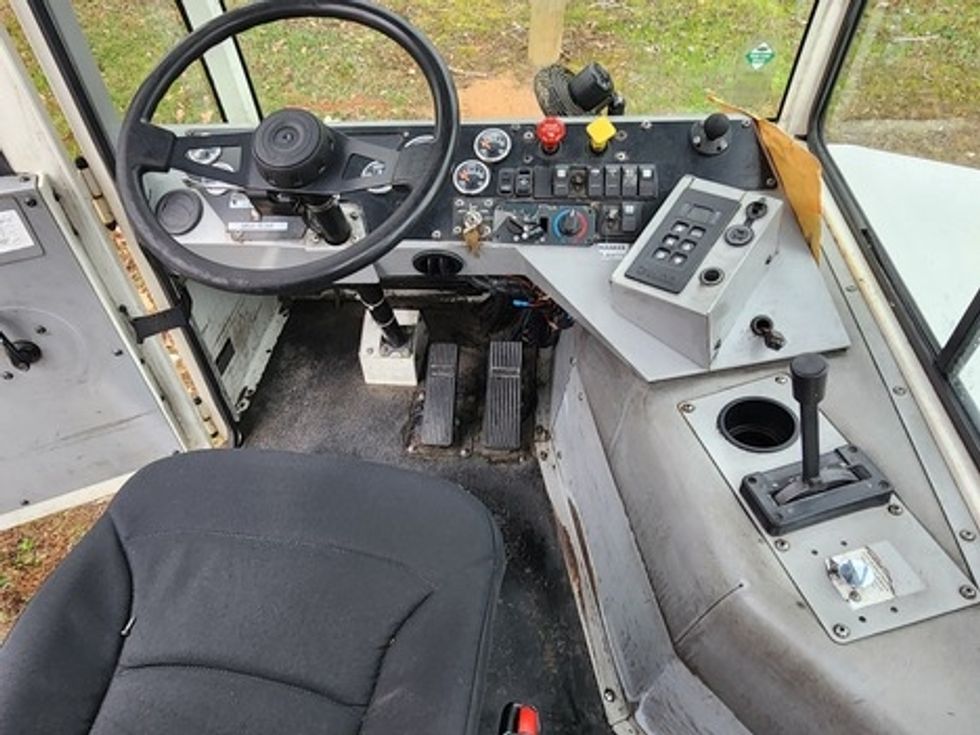 Yard Truck-Heavy Duty Tractors-Autocar-2019-XSPOTTER-Greensboro-NC-41,943\n\t\tmiles-$ 67,500 - Image 12