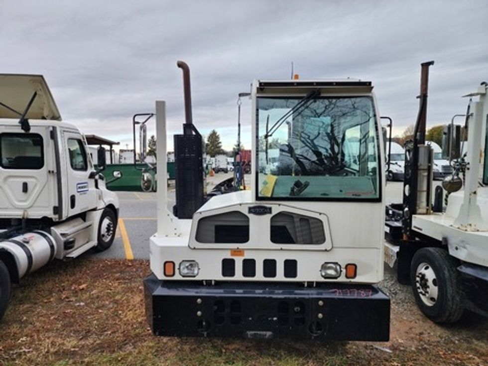 Yard Truck-Heavy Duty Tractors-Autocar-2019-XSPOTTER-Greensboro-NC-41,943\n\t\tmiles-$ 67,500 - Image 2