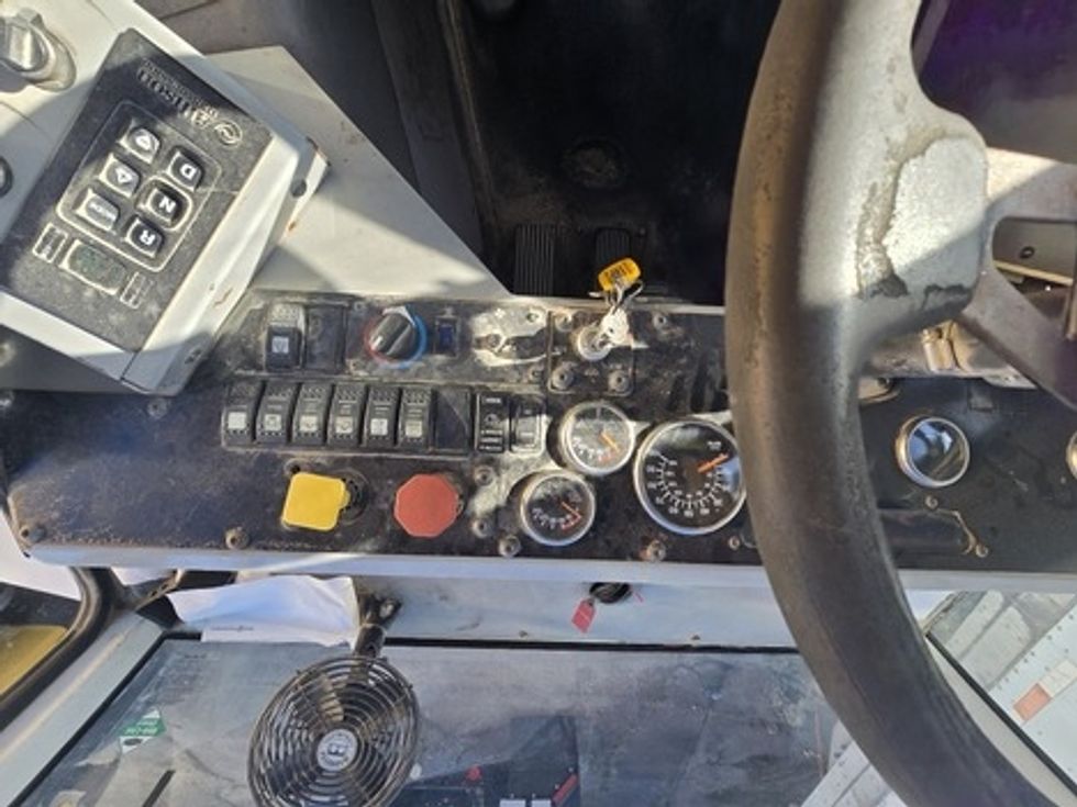 Yard Truck-Heavy Duty Tractors-Autocar-2019-XSPOTTER-Hammond-LA-99,372\n\t\tmiles-$ 63,750 - Image 13