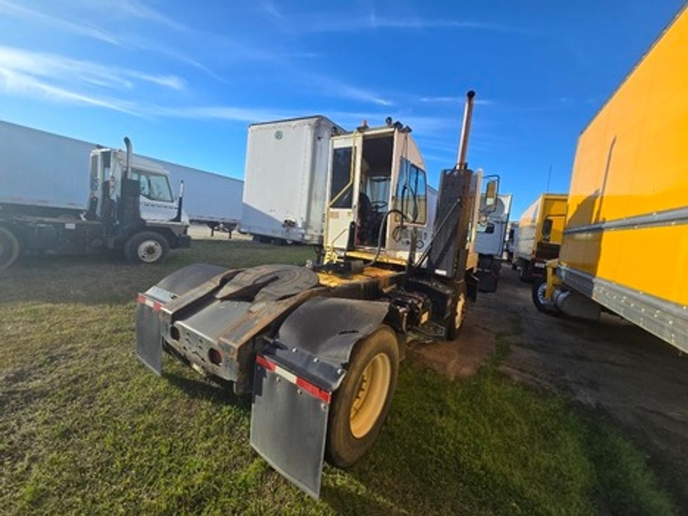 Yard Truck-Heavy Duty Tractors-Autocar-2019-XSPOTTER-Hammond-LA-99,372\n\t\tmiles-$ 63,750 - Image 6