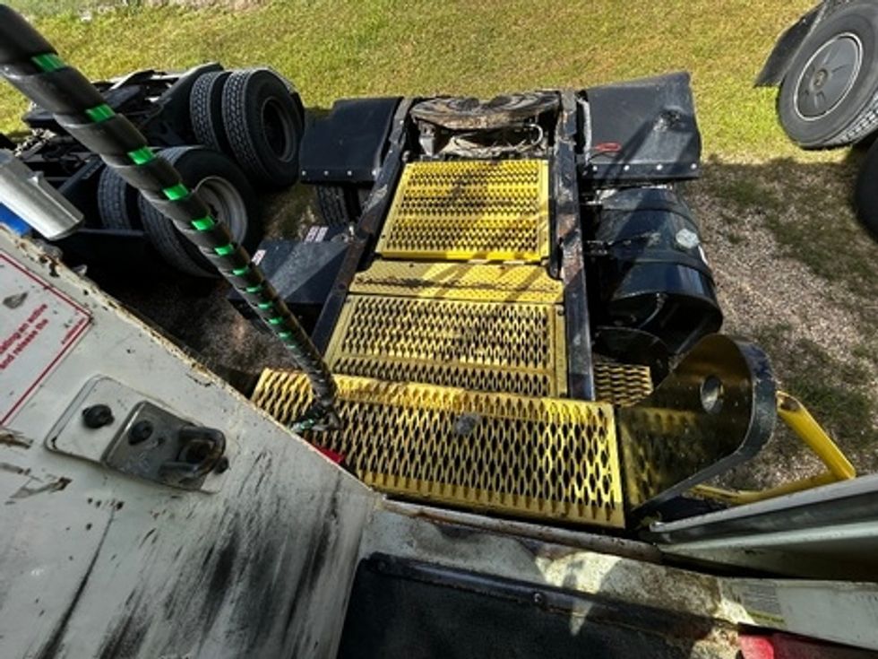 Yard Truck-Heavy Duty Tractors-Autocar-2019-XSPOTTER-Hattiesburg-MS-66,000\n\t\tmiles-$ 62,250 - Image 13