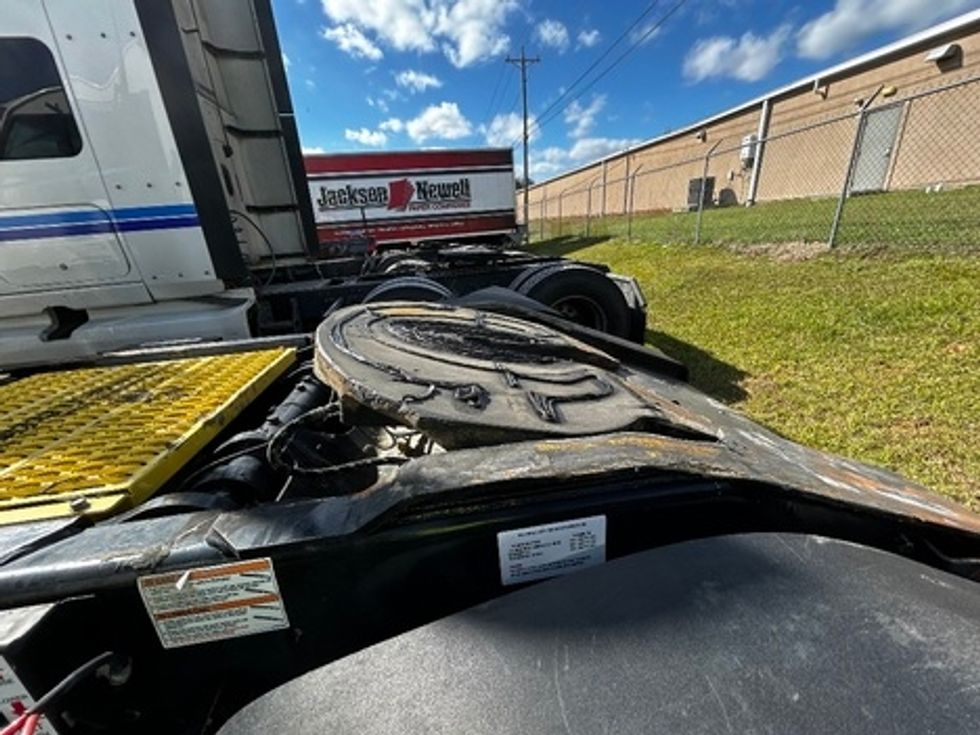 Yard Truck-Heavy Duty Tractors-Autocar-2019-XSPOTTER-Hattiesburg-MS-66,000\n\t\tmiles-$ 62,250 - Image 15