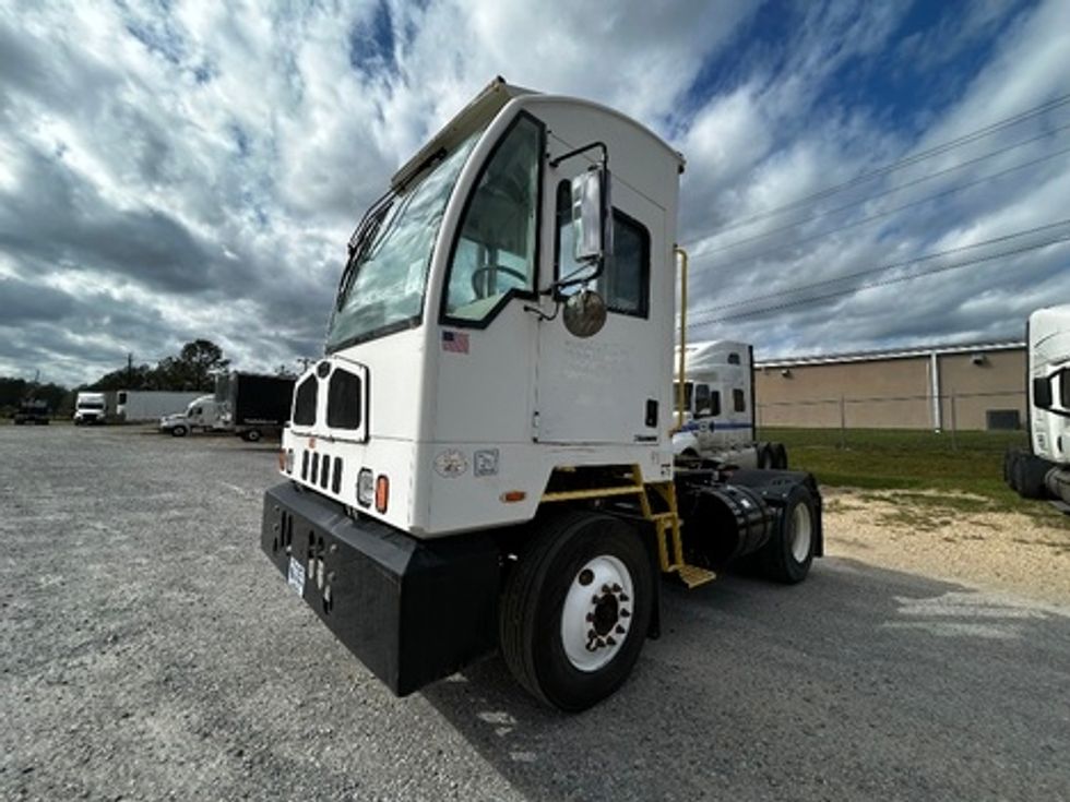 Yard Truck-Heavy Duty Tractors-Autocar-2019-XSPOTTER-Hattiesburg-MS-66,000\n\t\tmiles-$ 62,250 - Image 3