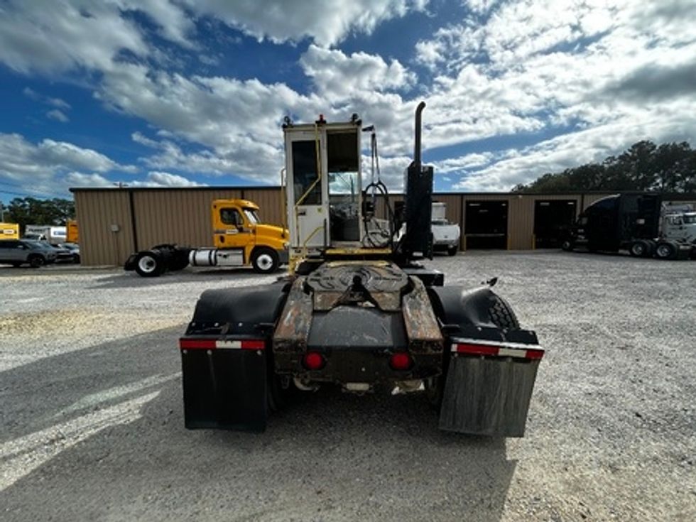 Yard Truck-Heavy Duty Tractors-Autocar-2019-XSPOTTER-Hattiesburg-MS-66,000\n\t\tmiles-$ 62,250 - Image 6