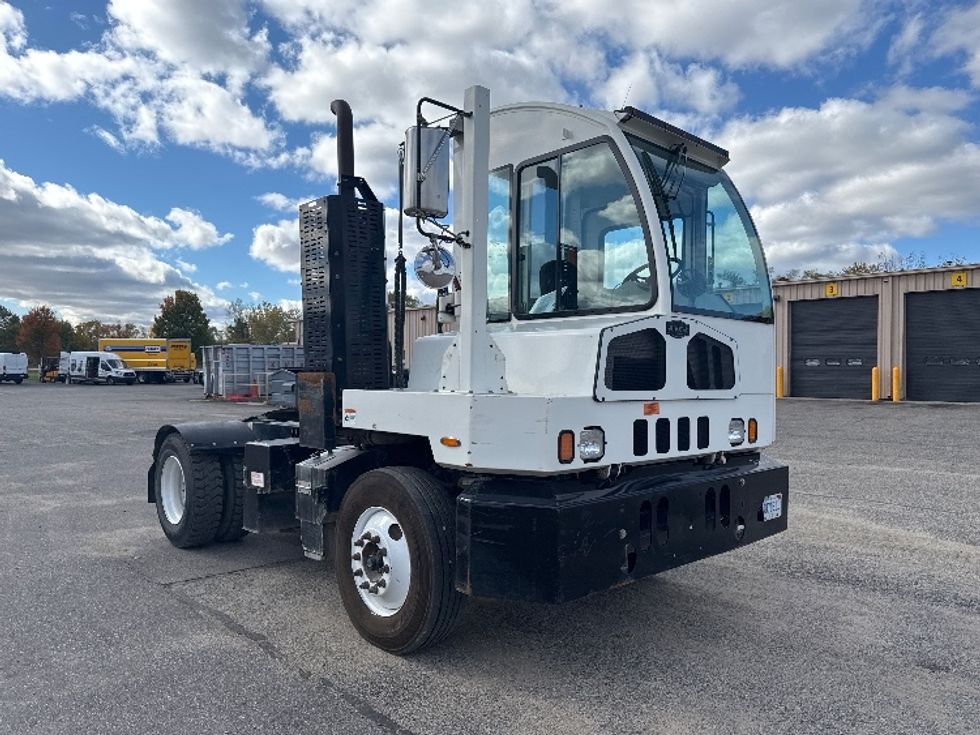 Yard Truck-Heavy Duty Tractors-Autocar-2020-ACTT42-Kalamazoo-MI-56,373\n\t\tmiles-$ 73,000 - Image 1