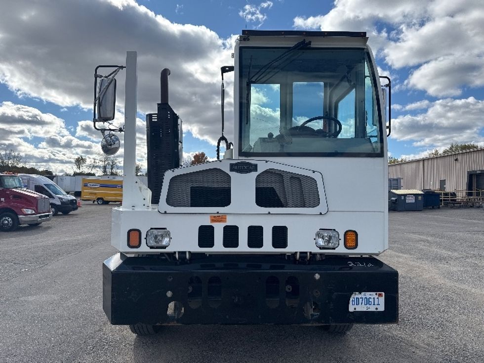 Yard Truck-Heavy Duty Tractors-Autocar-2020-ACTT42-Kalamazoo-MI-56,373\n\t\tmiles-$ 73,000 - Image 2