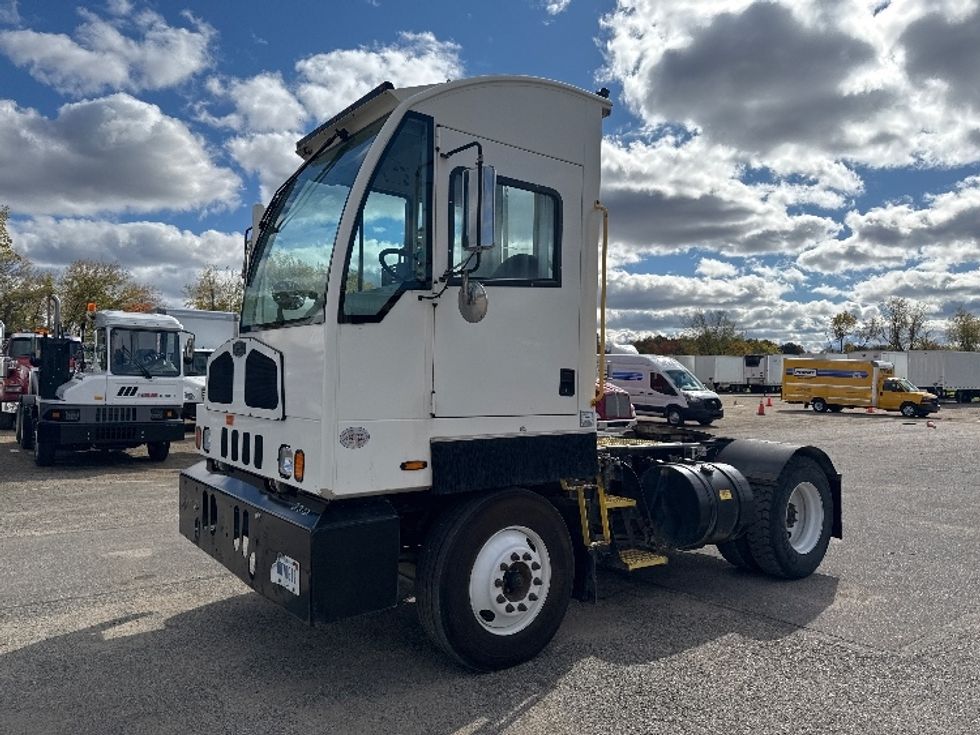Yard Truck-Heavy Duty Tractors-Autocar-2020-ACTT42-Kalamazoo-MI-56,373\n\t\tmiles-$ 73,000 - Image 3