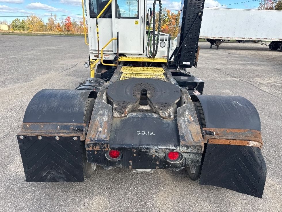Yard Truck-Heavy Duty Tractors-Autocar-2020-ACTT42-Kalamazoo-MI-56,373\n\t\tmiles-$ 73,000 - Image 6