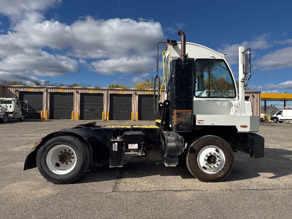 Yard Truck-Heavy Duty Tractors-Autocar-2020-ACTT42-Kalamazoo-MI-56,373\n\t\tmiles-$ 73,000 - Image 8
