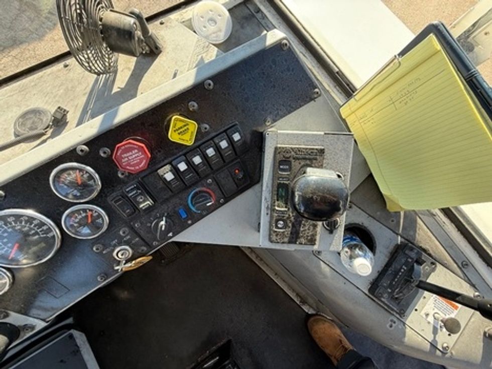 Yard Truck-Heavy Duty Tractors-Autocar-2020-XSPOTTER-Belden-MS-65,894\n\t\tmiles-$ 72,000 - Image 18