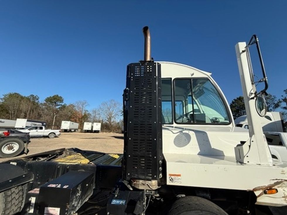 Yard Truck-Heavy Duty Tractors-Autocar-2020-XSPOTTER-Belden-MS-65,894\n\t\tmiles-$ 72,000 - Image 9