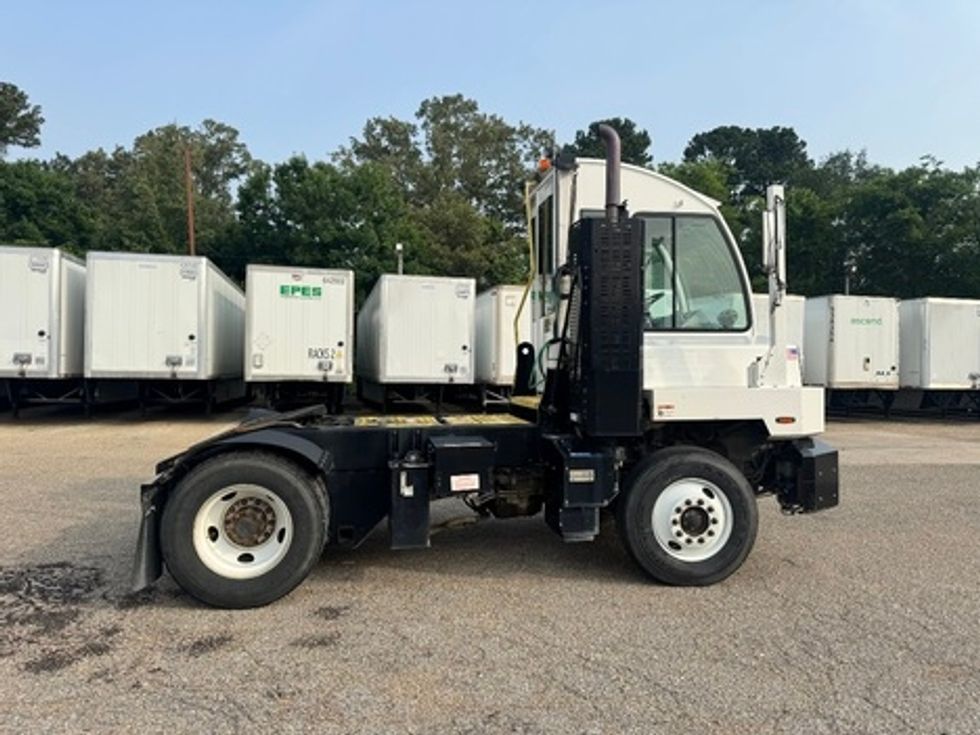 Yard Truck-Heavy Duty Tractors-Autocar-2020-XSPOTTER-Belden-MS-68,841\n\t\tmiles-$ 72,000 - Image 5