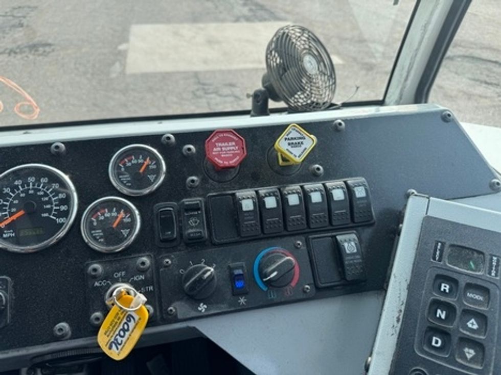 Yard Truck-Heavy Duty Tractors-Autocar-2020-XSPOTTER-Belden-MS-68,841\n\t\tmiles-$ 72,000 - Image 8