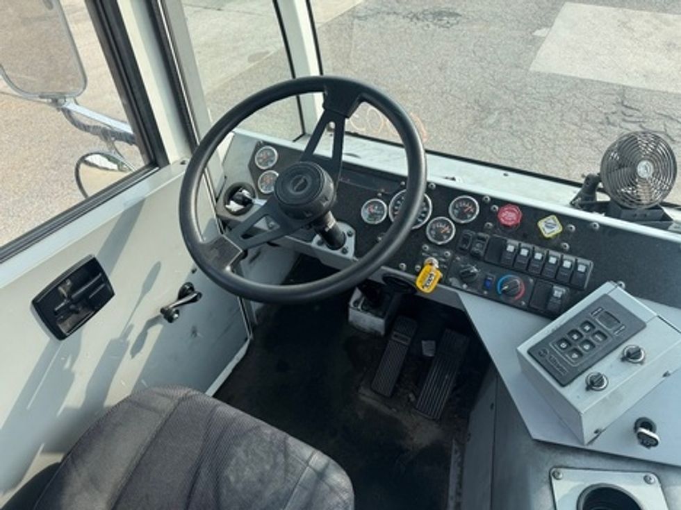 Yard Truck-Heavy Duty Tractors-Autocar-2020-XSPOTTER-Belden-MS-68,841\n\t\tmiles-$ 72,000 - Image 9