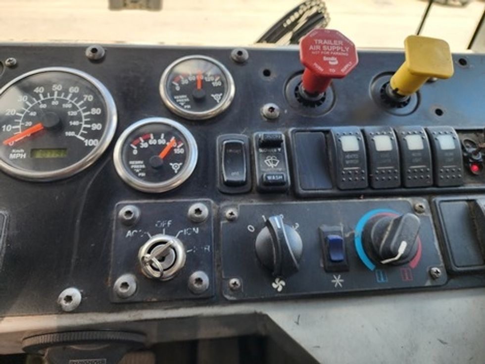 Yard Truck-Heavy Duty Tractors-Autocar-2020-XSPOTTER-Greensboro-NC-0\n\t\tmiles-$ 80,000 - Image 13