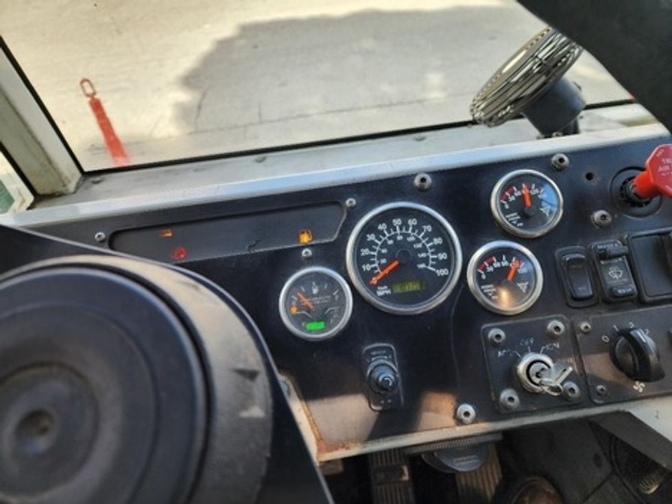 Yard Truck-Heavy Duty Tractors-Autocar-2020-XSPOTTER-Greensboro-NC-0\n\t\tmiles-$ 80,000 - Image 14