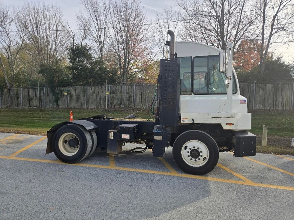 Yard Truck-Heavy Duty Tractors-Autocar-2020-XSPOTTER-Greensboro-NC-0\n\t\tmiles-$ 80,000 - Image 2