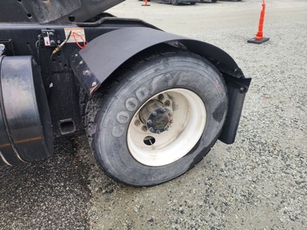 Yard Truck-Heavy Duty Tractors-Autocar-2020-XSPOTTER-Greensboro-NC-24,799\n\t\tmiles-$ 60,000 - Image 14