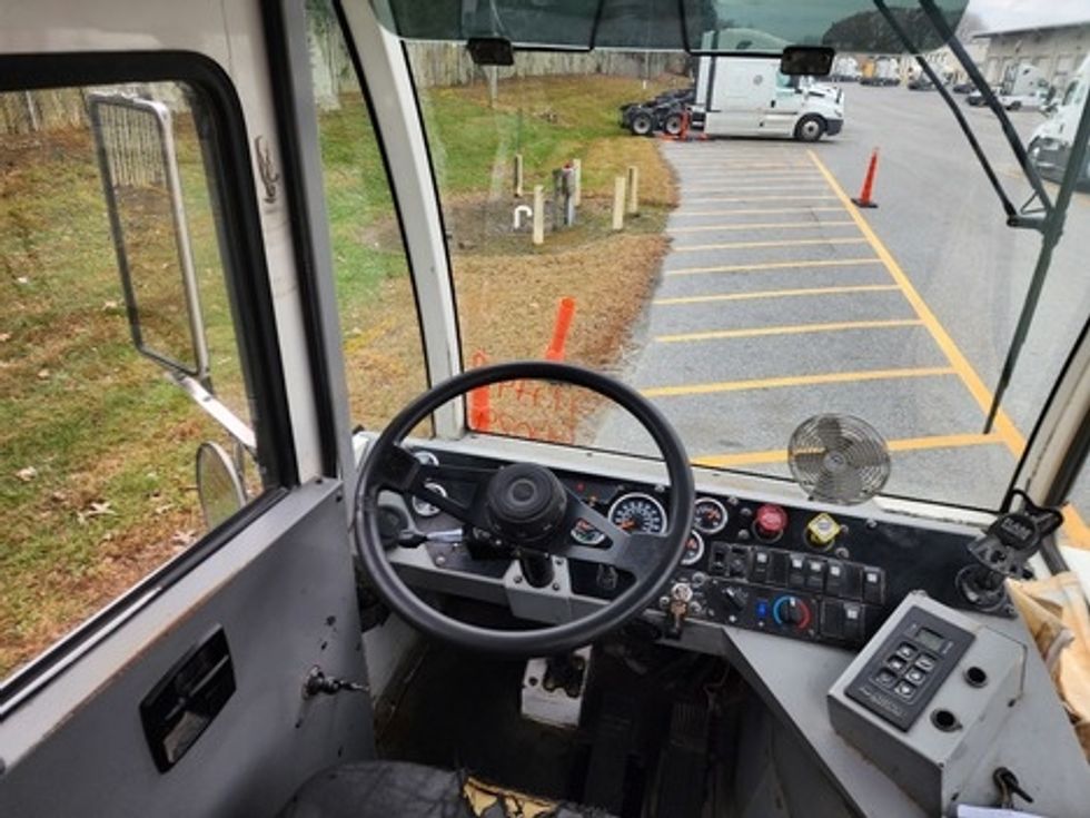 Yard Truck-Heavy Duty Tractors-Autocar-2020-XSPOTTER-Greensboro-NC-35,443\n\t\tmiles-$ 60,000 - Image 10