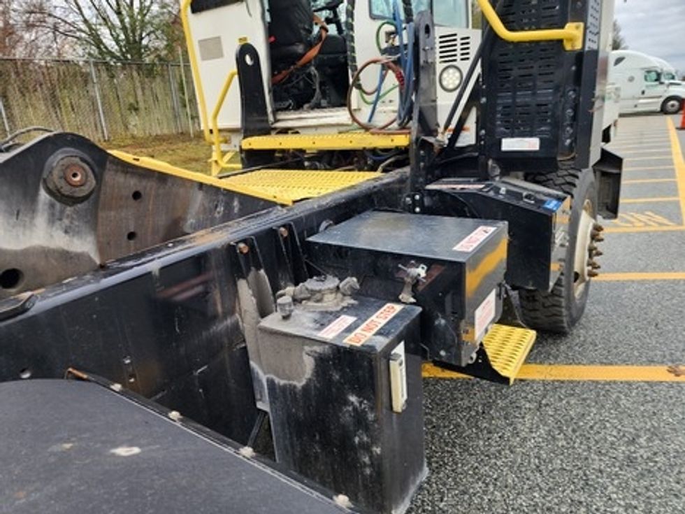 Yard Truck-Heavy Duty Tractors-Autocar-2020-XSPOTTER-Greensboro-NC-35,443\n\t\tmiles-$ 60,000 - Image 15