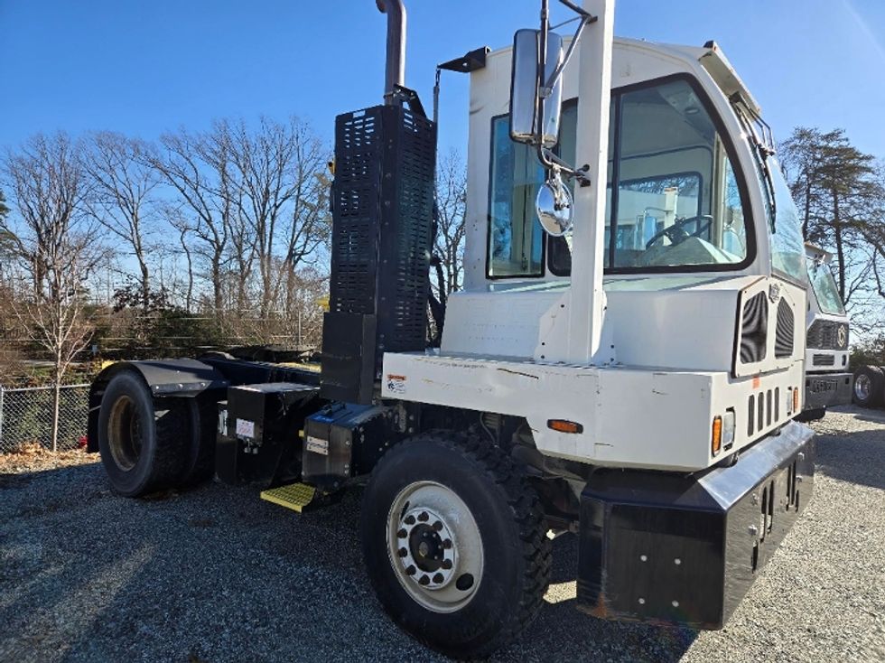 Yard Truck-Heavy Duty Tractors-Autocar-2020-XSPOTTER-Greensboro-NC-35,443\n\t\tmiles-$ 60,000 - Image 4