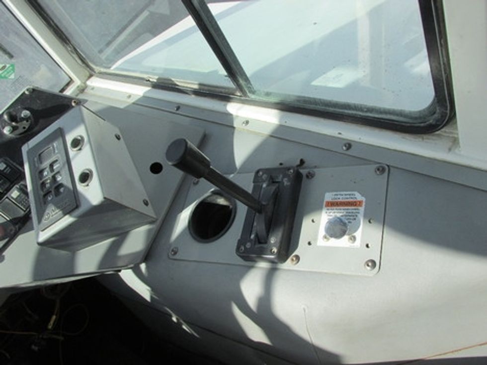 Yard Truck-Heavy Duty Tractors-Autocar-2020-XSPOTTER-Lithia Springs-GA-31,326\n\t\tmiles-$ 64,000 - Image 7