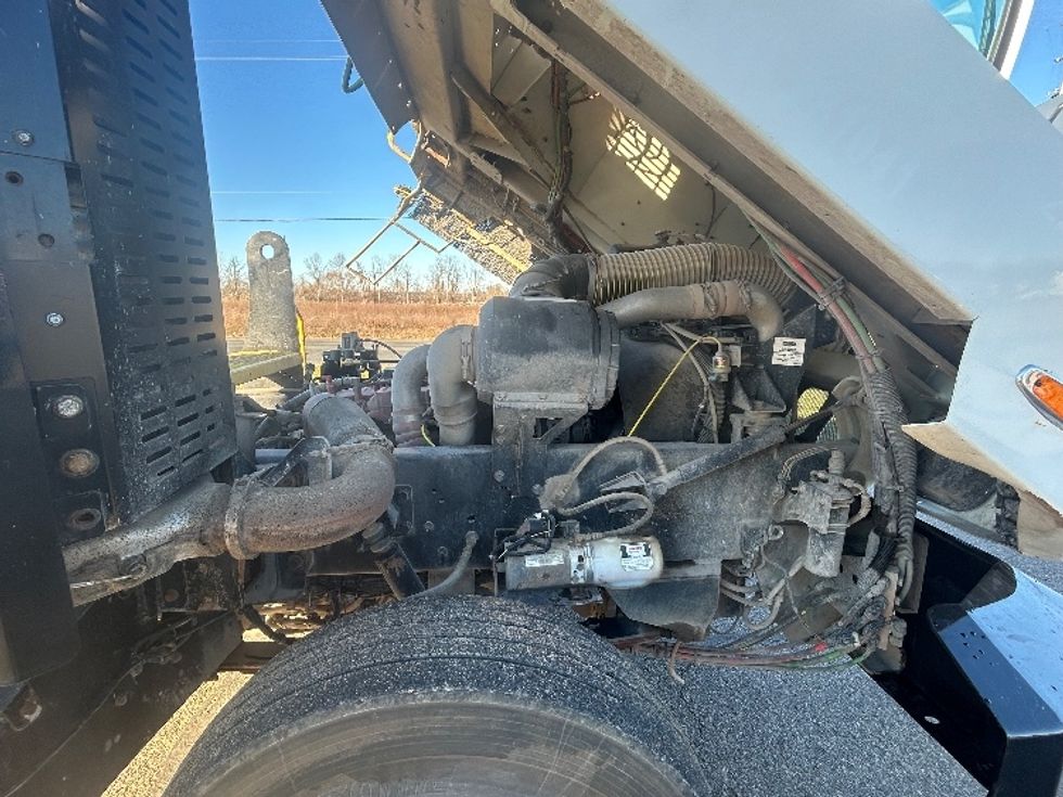 Yard Truck-Heavy Duty Tractors-Autocar-2022-ACTT42-Battle Creek-MI-57,432\n\t\tmiles-$ 89,250 - Image 12