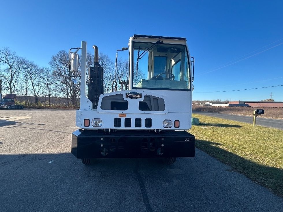 Yard Truck-Heavy Duty Tractors-Autocar-2022-ACTT42-Battle Creek-MI-57,432\n\t\tmiles-$ 89,250 - Image 2