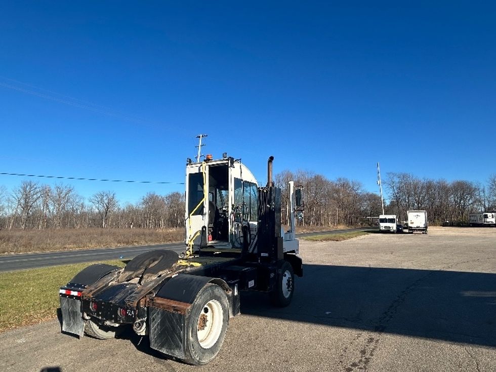 Yard Truck-Heavy Duty Tractors-Autocar-2022-ACTT42-Battle Creek-MI-57,432\n\t\tmiles-$ 89,250 - Image 7