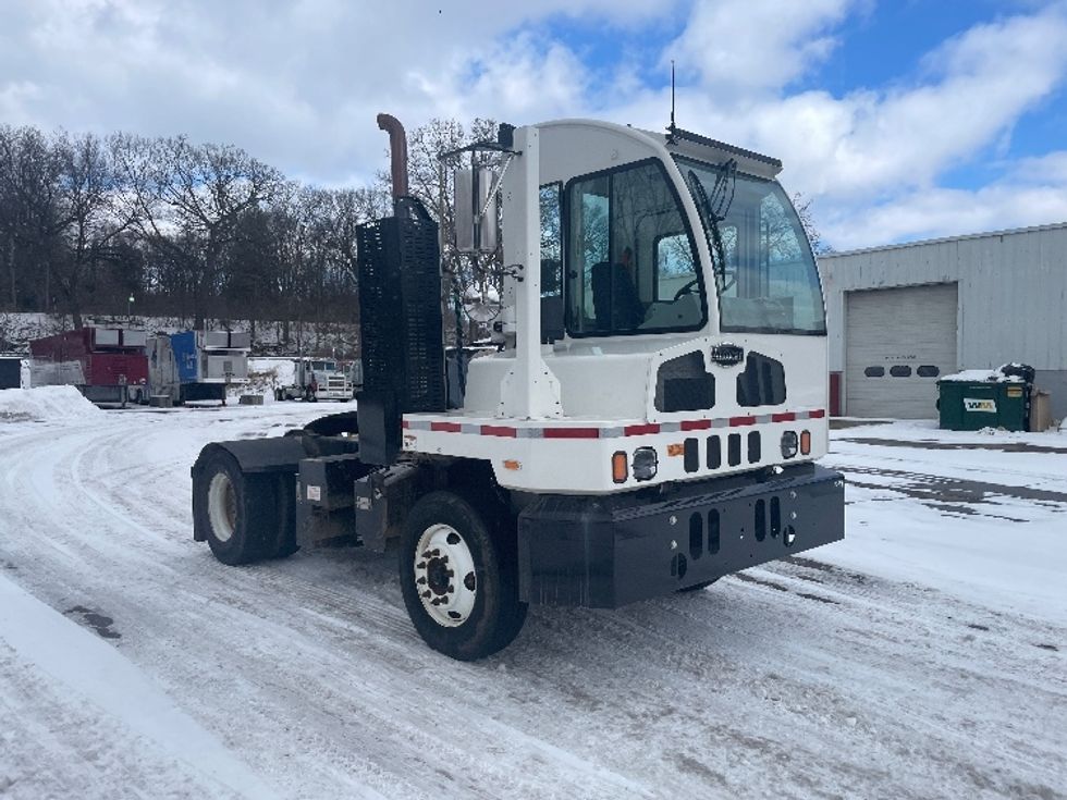 Yard Truck-Heavy Duty Tractors-Autocar-2022-ACTT42-Kalamazoo-MI-2,573\n\t\tmiles-$ 96,500 - Image 1