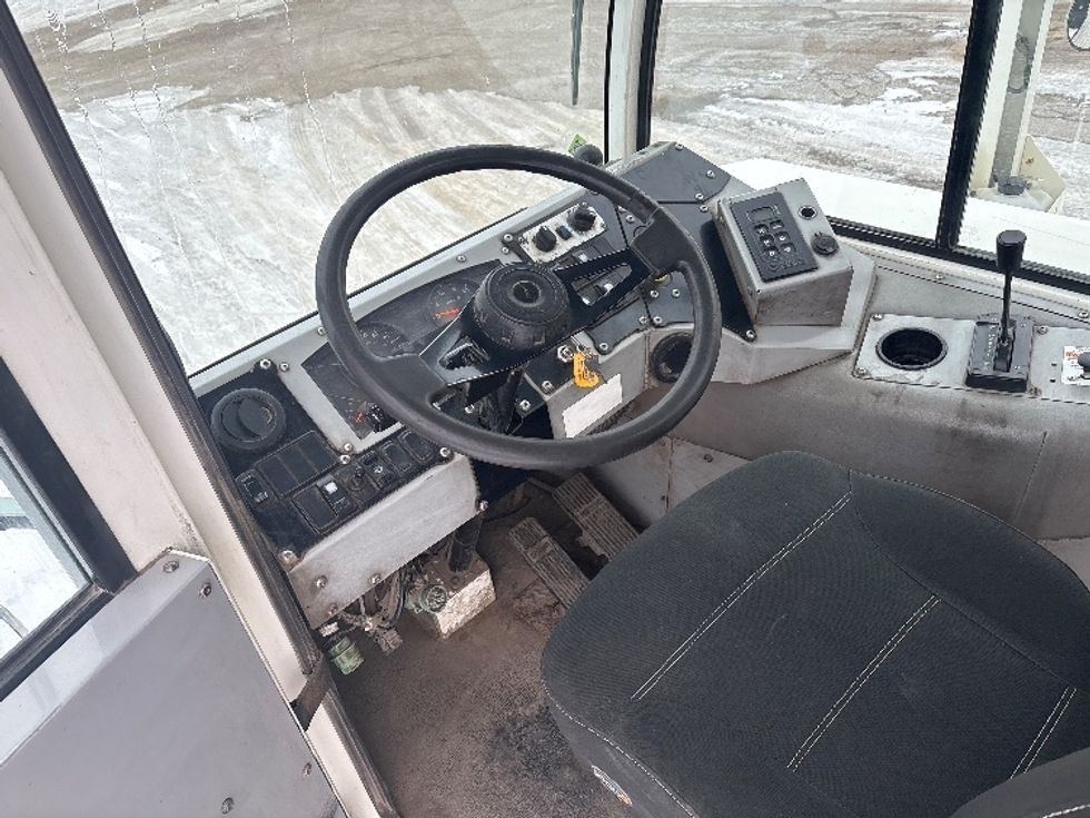 Yard Truck-Heavy Duty Tractors-Autocar-2022-ACTT42-Kalamazoo-MI-31,007\n\t\tmiles-$ 97,500 - Image 10