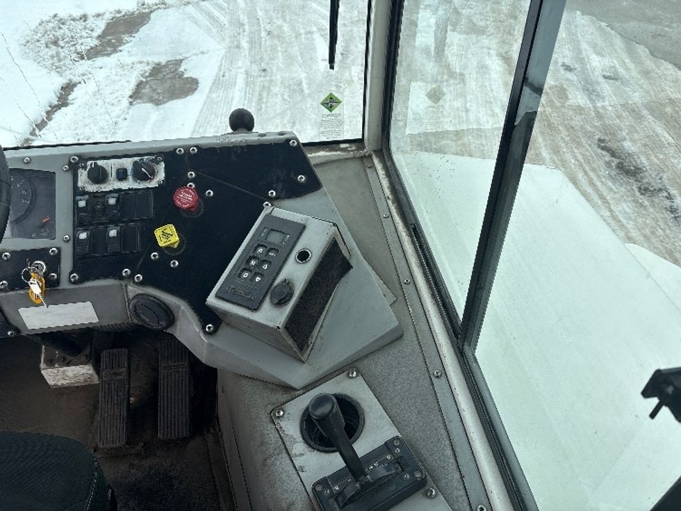 Yard Truck-Heavy Duty Tractors-Autocar-2022-ACTT42-Kalamazoo-MI-31,007\n\t\tmiles-$ 97,500 - Image 12