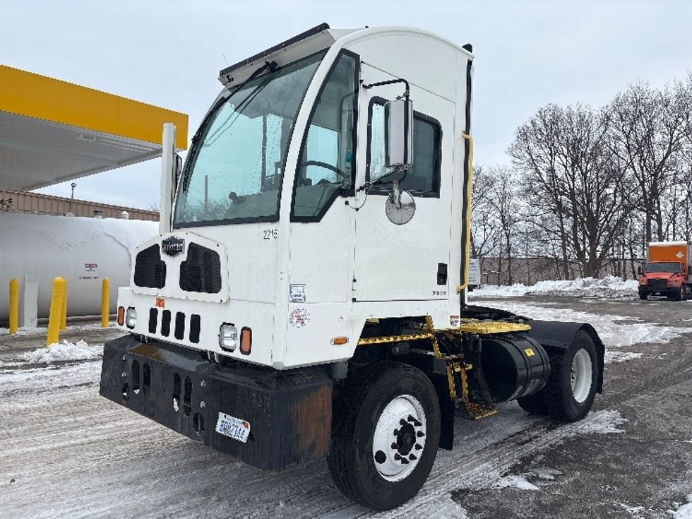 Yard Truck-Heavy Duty Tractors-Autocar-2022-ACTT42-Kalamazoo-MI-31,007\n\t\tmiles-$ 97,500 - Image 3