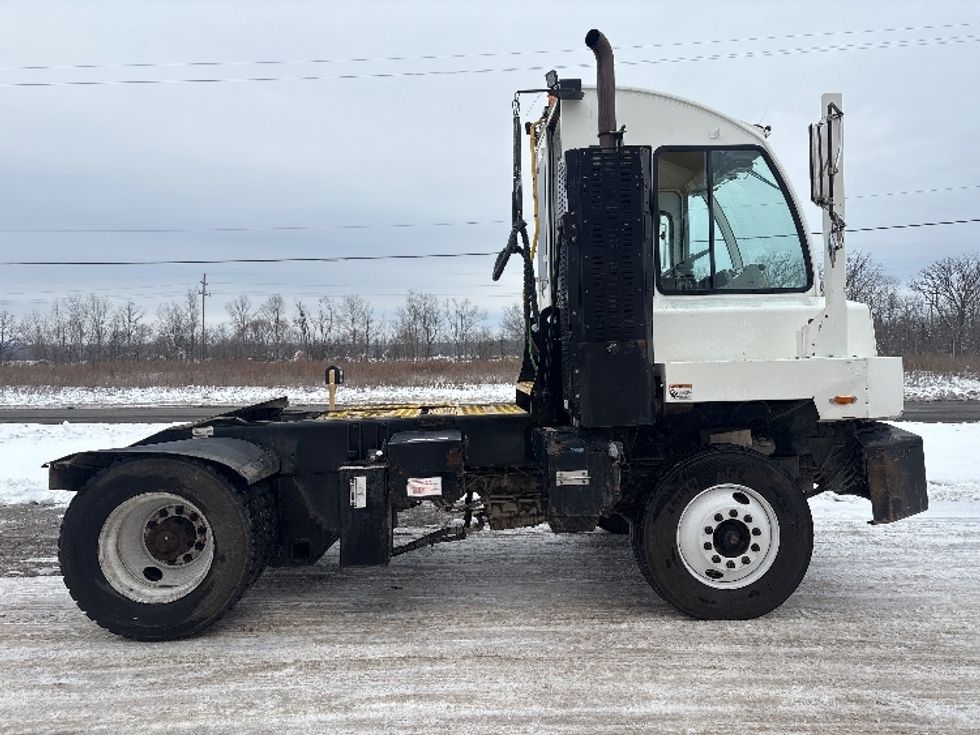 Yard Truck-Heavy Duty Tractors-Autocar-2022-ACTT42-Kalamazoo-MI-31,007\n\t\tmiles-$ 97,500 - Image 8