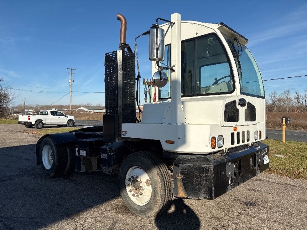 Yard Truck-Heavy Duty Tractors-Autocar-2022-ACTT42-Kalamazoo-MI-59,514\n\t\tmiles-$ 94,750 - Image 1
