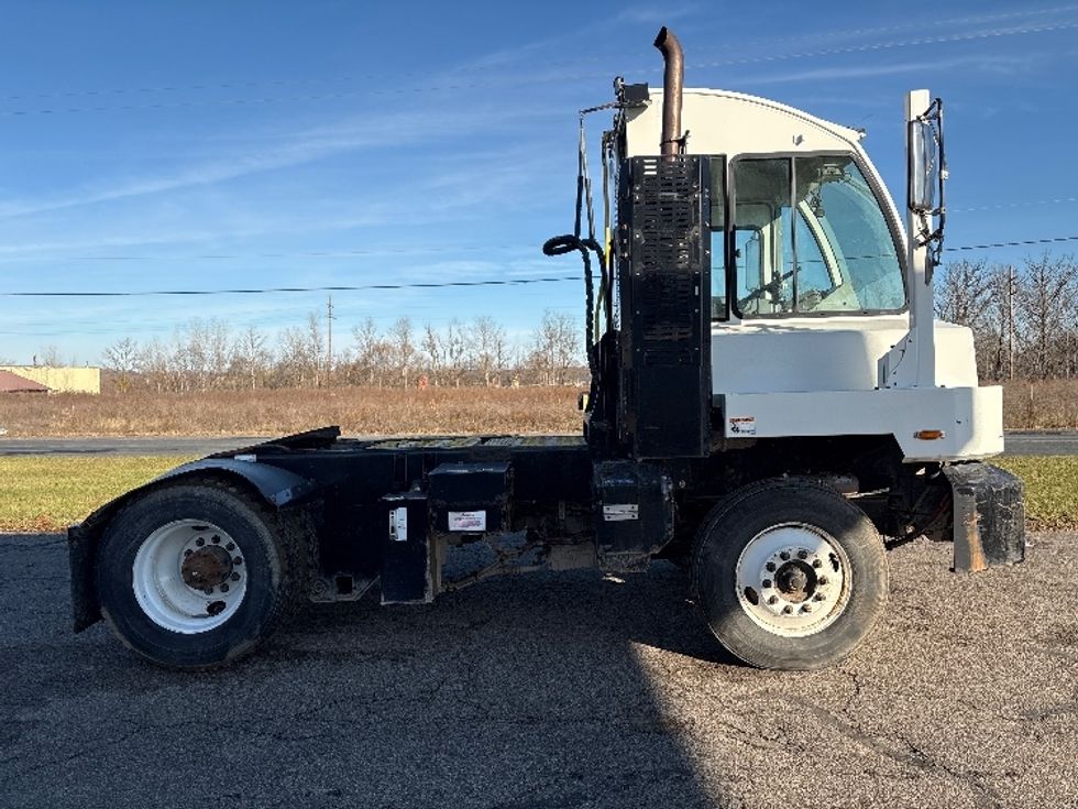 Yard Truck-Heavy Duty Tractors-Autocar-2022-ACTT42-Kalamazoo-MI-59,514\n\t\tmiles-$ 94,750 - Image 8