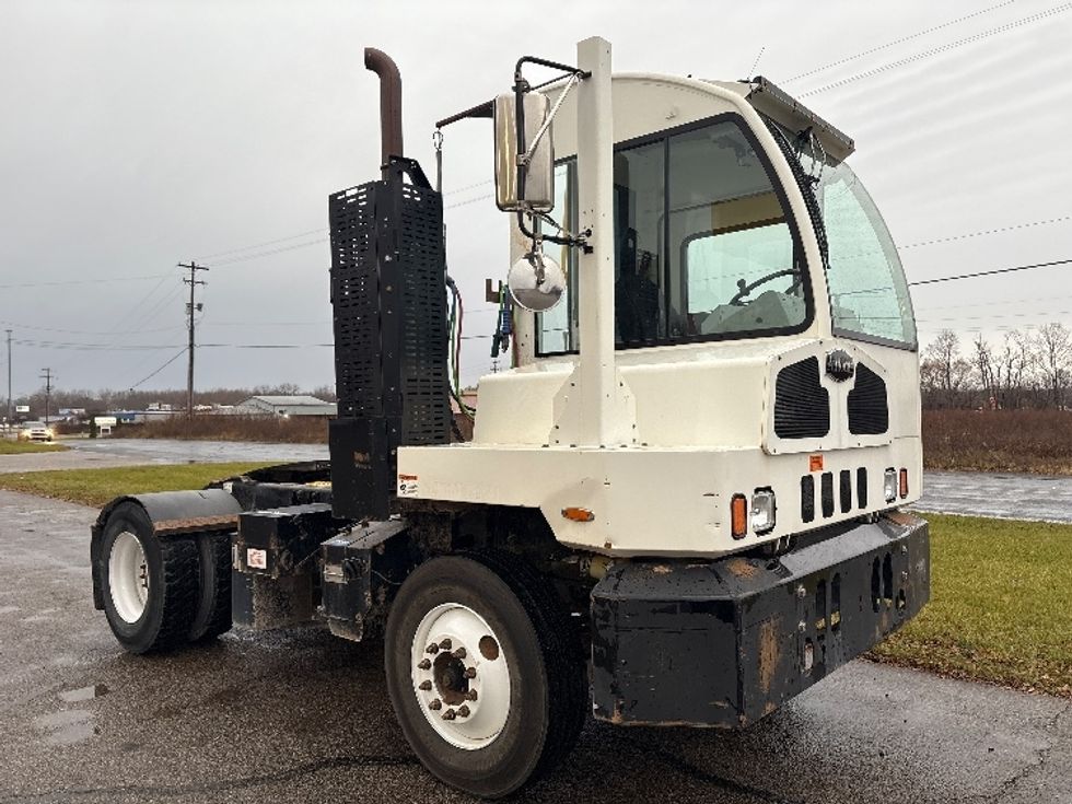 Yard Truck-Heavy Duty Tractors-Autocar-2022-ACTT42-Kalamazoo-MI-64,176\n\t\tmiles-$ 88,250 - Image 1