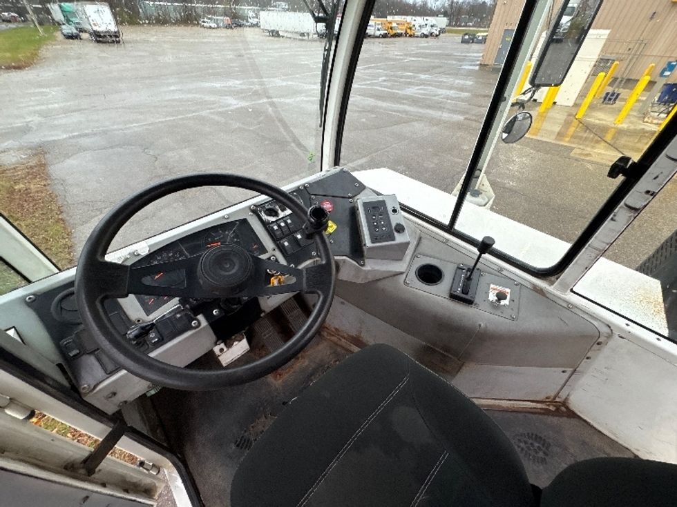 Yard Truck-Heavy Duty Tractors-Autocar-2022-ACTT42-Kalamazoo-MI-64,176\n\t\tmiles-$ 88,250 - Image 10