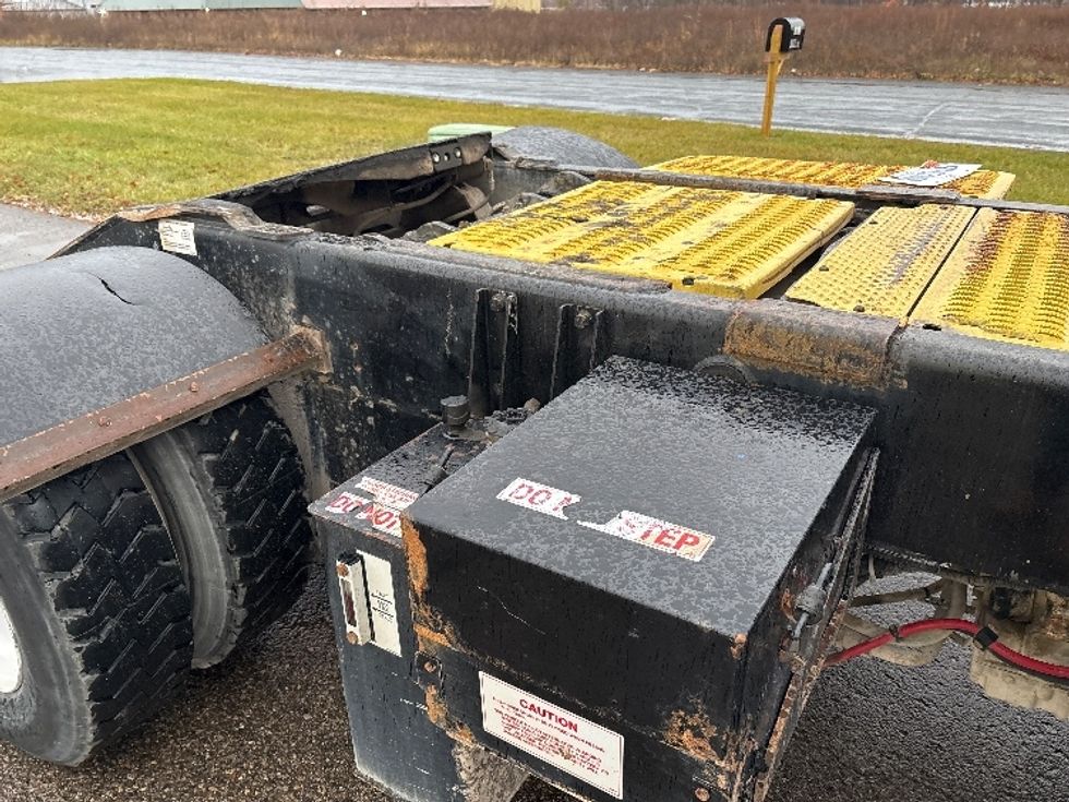 Yard Truck-Heavy Duty Tractors-Autocar-2022-ACTT42-Kalamazoo-MI-64,176\n\t\tmiles-$ 88,250 - Image 14