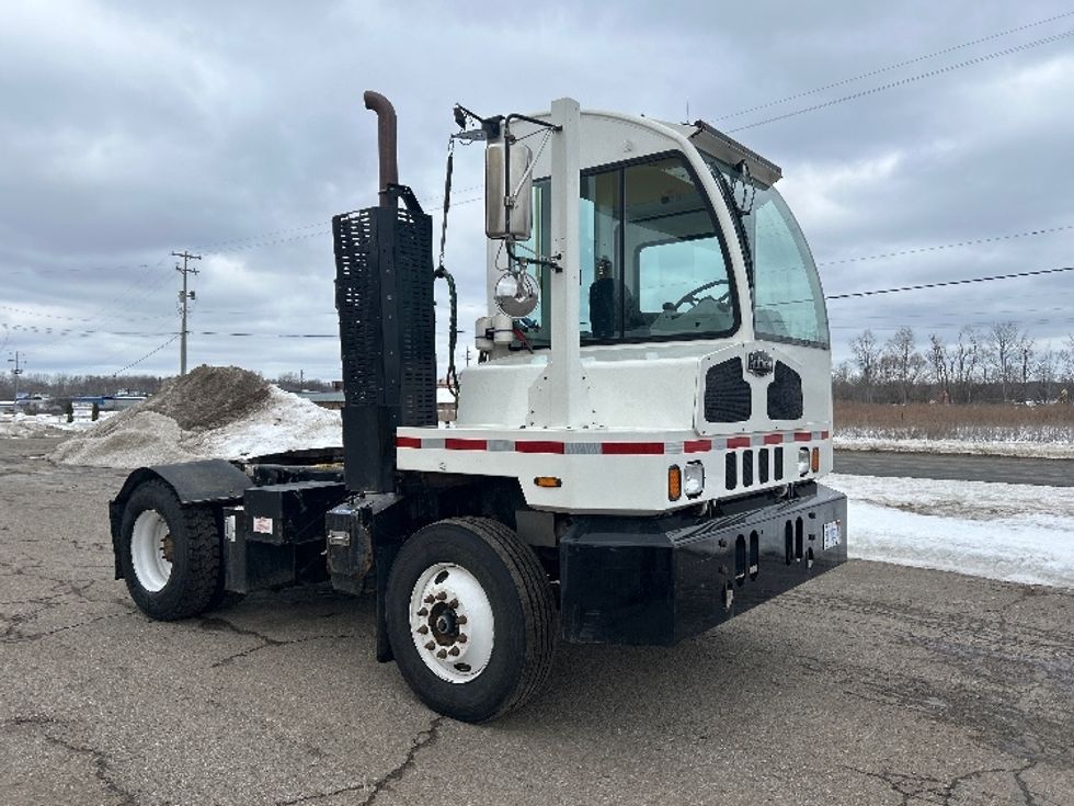 Yard Truck-Heavy Duty Tractors-Autocar-2023-ACTT42-Cadillac-MI-36,972\n\t\tmiles-$ 110,250 - Image 1