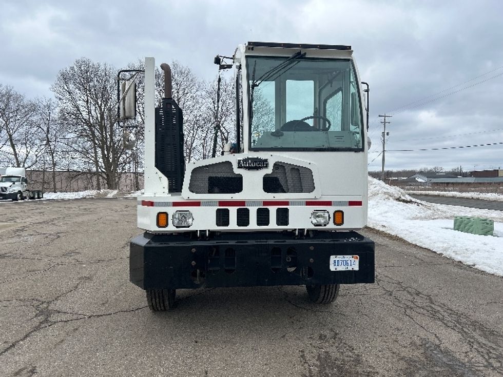 Yard Truck-Heavy Duty Tractors-Autocar-2023-ACTT42-Cadillac-MI-36,972\n\t\tmiles-$ 110,250 - Image 2