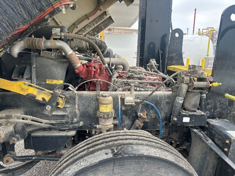Yard Truck-Heavy Duty Tractors-Autocar-2023-ACTT42-Kalamazoo-MI-49,004\n\t\tmiles-$ 107,250 - Image 16
