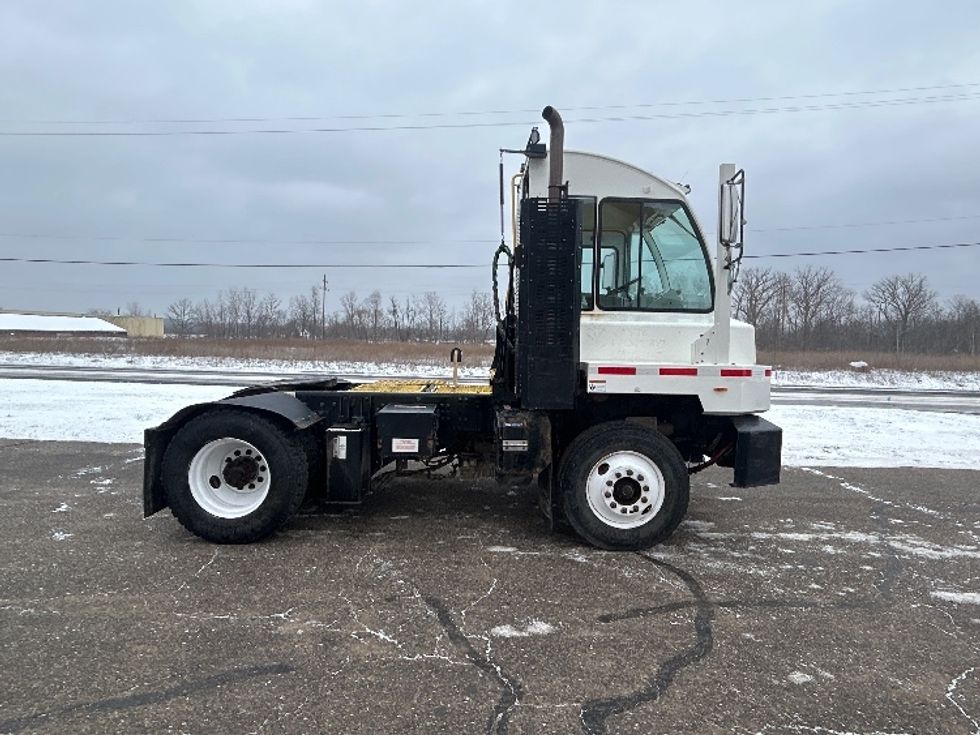 Yard Truck-Heavy Duty Tractors-Autocar-2023-ACTT42-Kalamazoo-MI-49,004\n\t\tmiles-$ 107,250 - Image 8